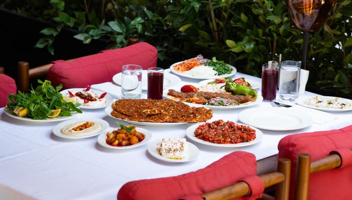 Adana’nın Efsane Lezzeti Onur Kebap Artık Kadıköy’de