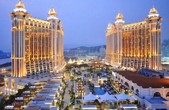 Macau’da Ziyaretçi Sayısı Arttı, Ancak Gecelemeler Geriledi